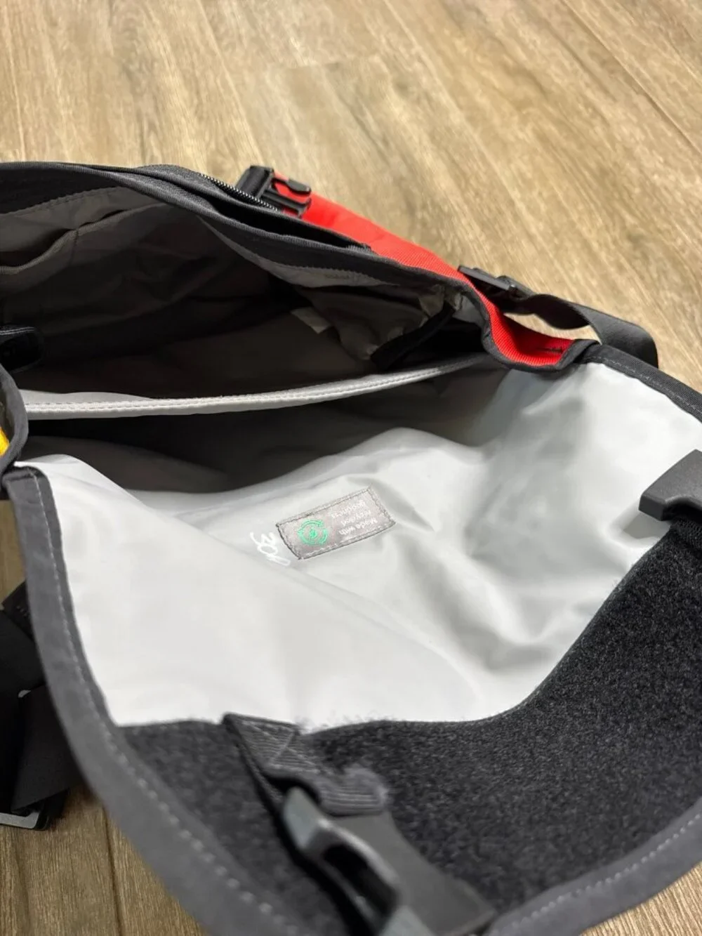 Timbuk2 Messenger Bag Red Blue Yellow Color Block XS